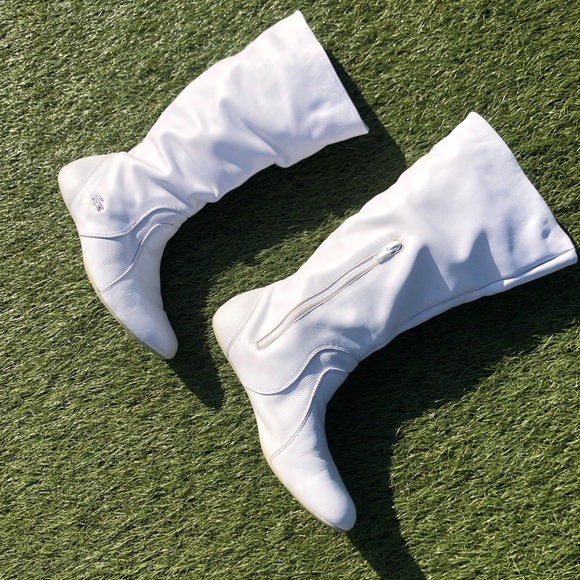 White Lacoste boot - Picture 7 of 8